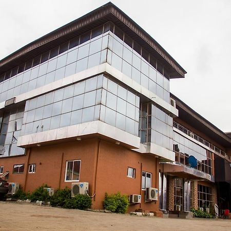 Glasshouse Hotel And Suites Egba Ngoại thất bức ảnh