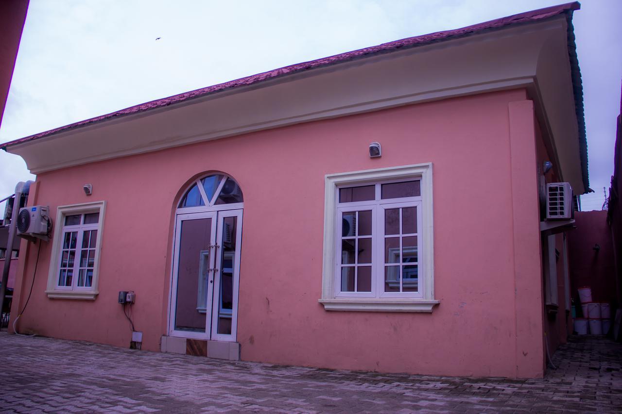 Glasshouse Hotel And Suites Egba Ngoại thất bức ảnh