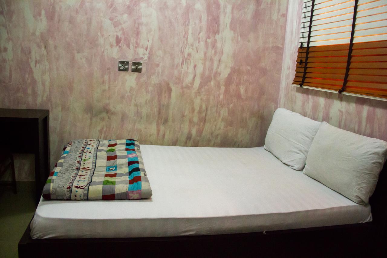 Glasshouse Hotel And Suites Egba Ngoại thất bức ảnh