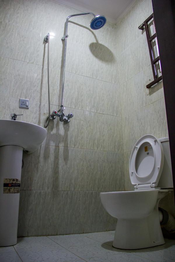 Glasshouse Hotel And Suites Egba Ngoại thất bức ảnh